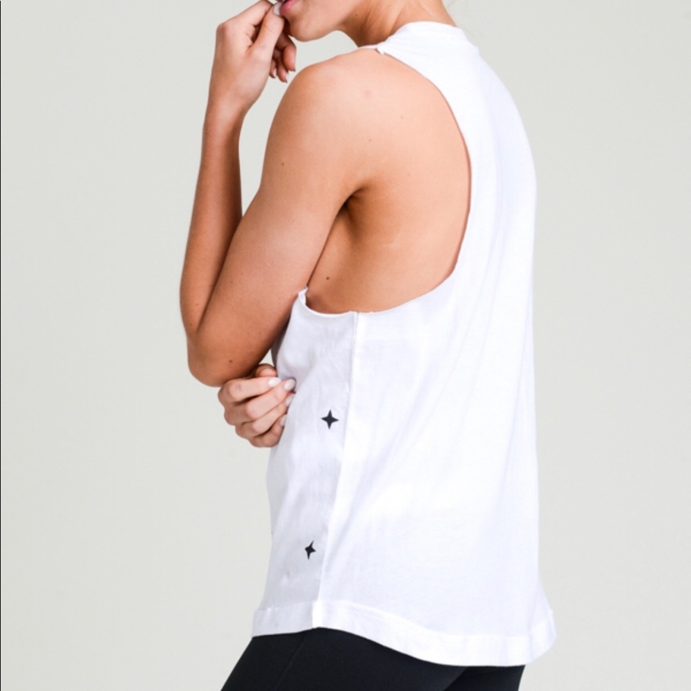 LAST3// Sophia White Muscle Top - Picture 4 of 8